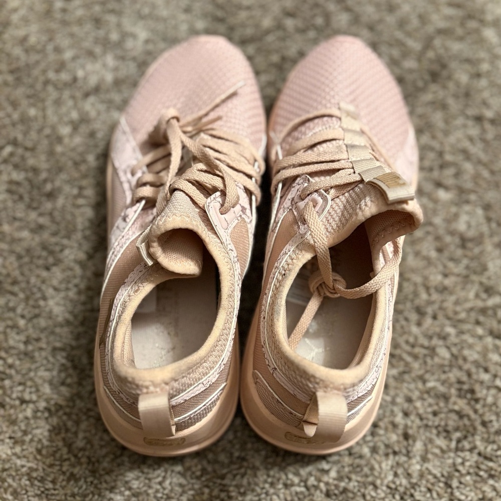 Puma Women's Blush Sneakers - Picture 3 of 9